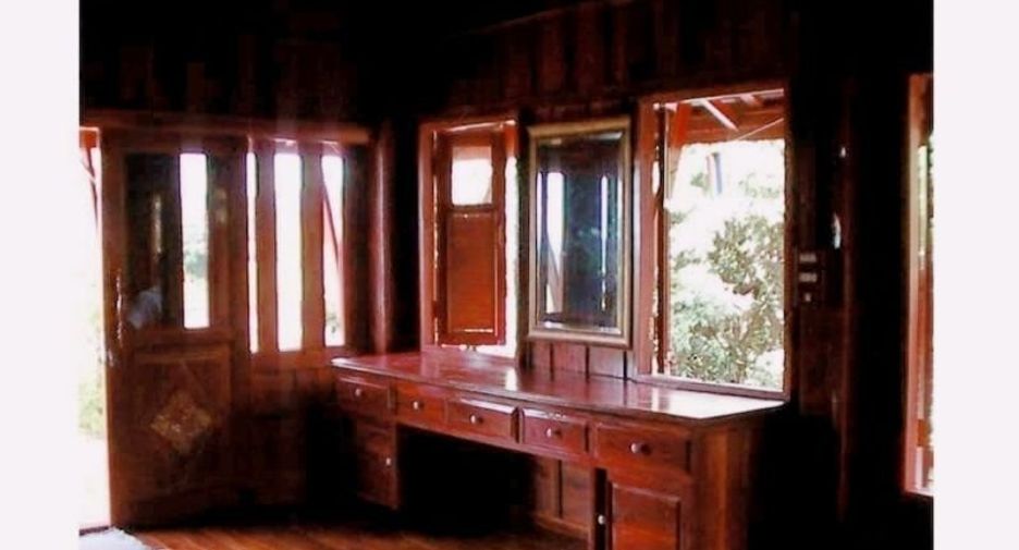 For sale 4 bedrooms house in Li, Lamphun