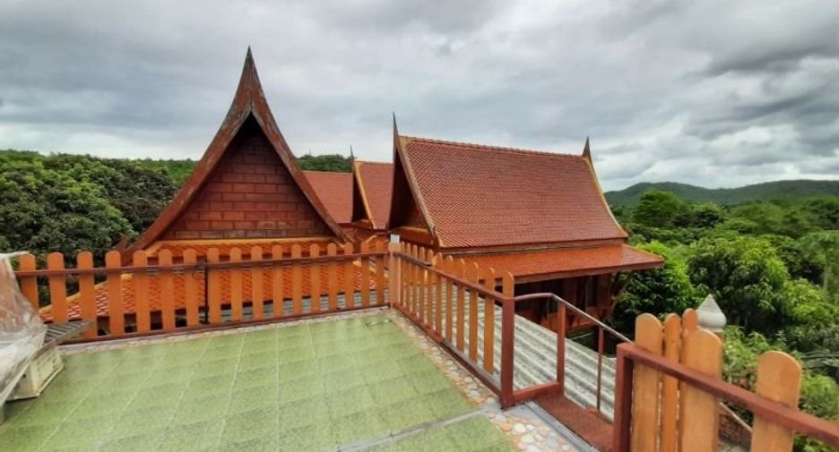 For sale 4 bedrooms house in Li, Lamphun