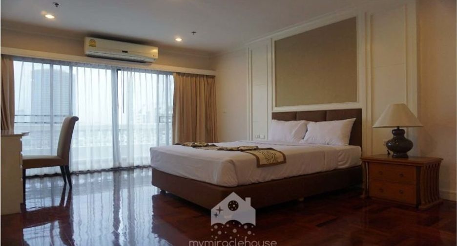 For rent 6 Beds apartment in Watthana, Bangkok