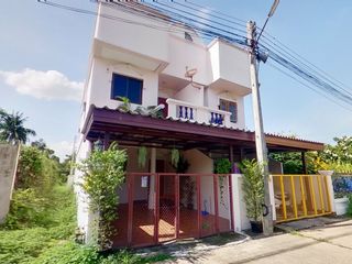 For sale 2 bed townhouse in San Kamphaeng, Chiang Mai