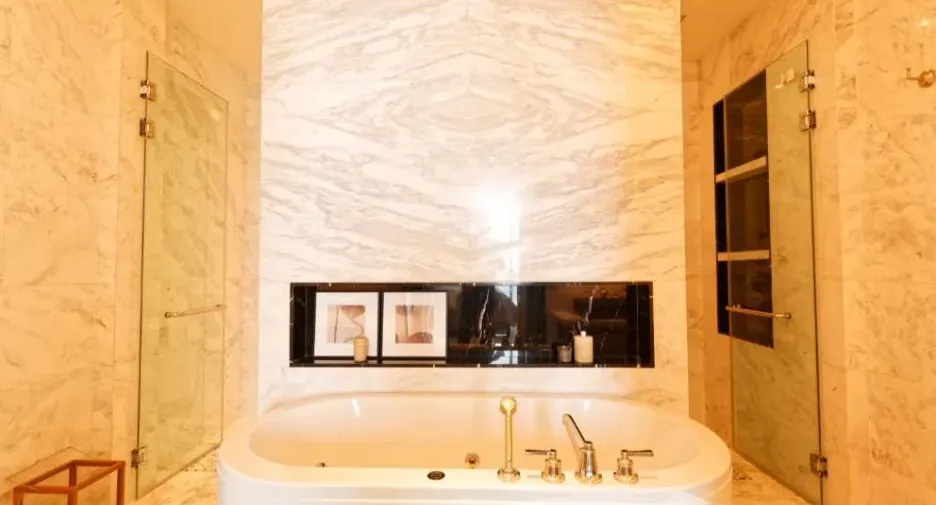 For rent 2 bed condo in Khlong San, Bangkok