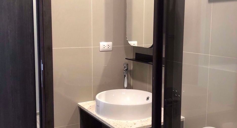 For rent and for sale 2 bed condo in Huai Khwang, Bangkok
