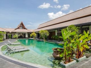 For sale 6 Beds villa in Mueang Prachuap Khiri Khan, Prachuap Khiri Khan