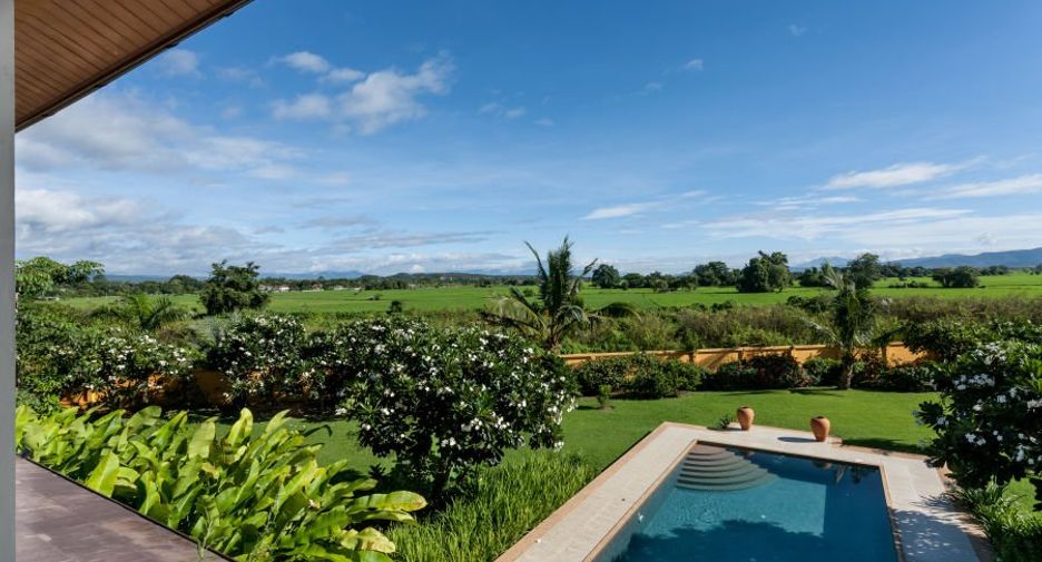 Haus zum Kauf mit 5 Zimmer in San Kamphaeng, Chiang Mai