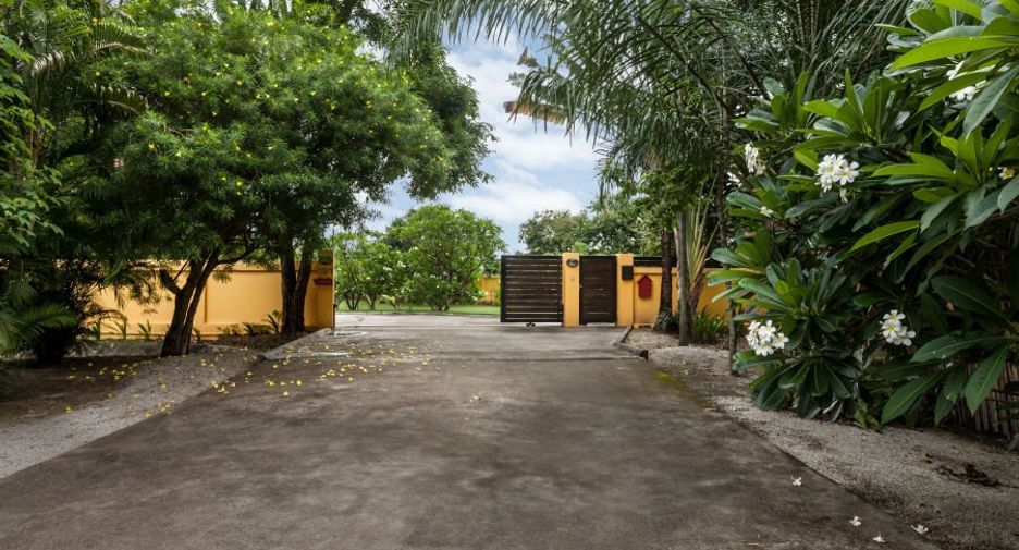 Haus zum Kauf mit 5 Zimmer in San Kamphaeng, Chiang Mai