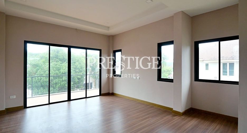 Haus zum Kauf mit 3 Zimmer in Sattahip, Chonburi