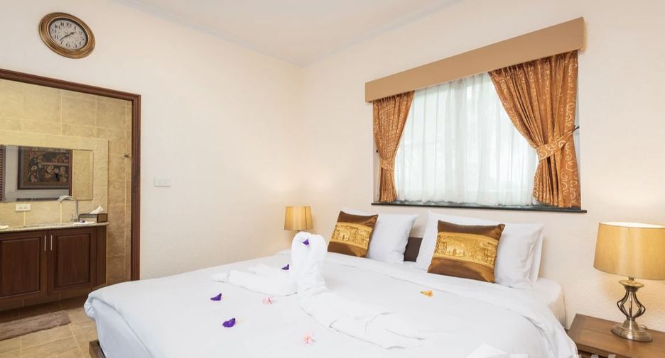 For sale 6 bed villa in Huay Yai, Pattaya