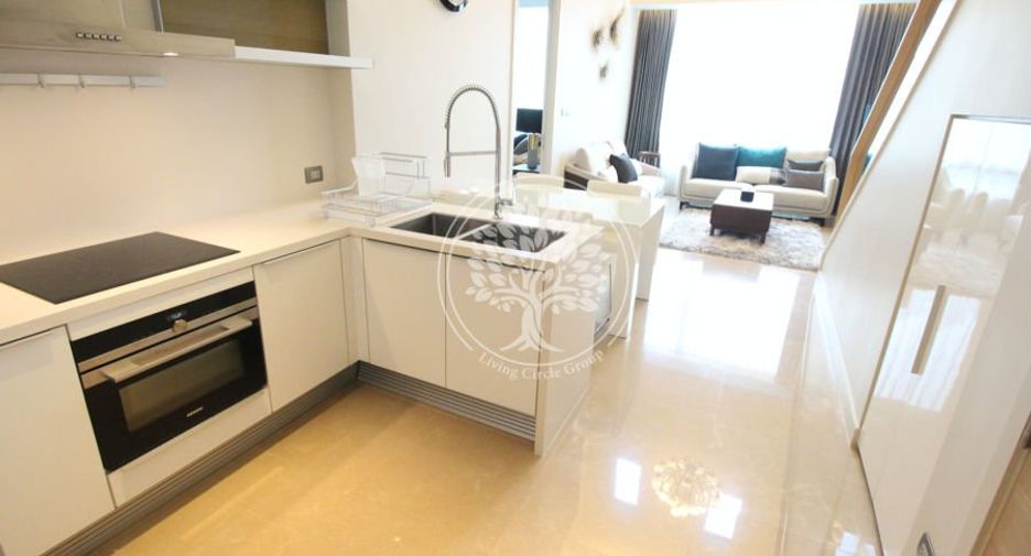For rent 2 bedrooms condo in Pathum Wan, Bangkok