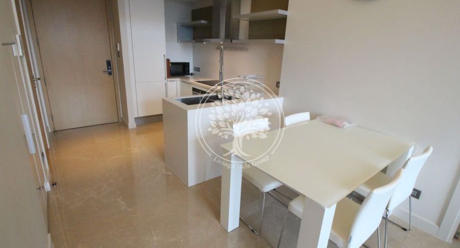 For rent 2 bedrooms condo in Pathum Wan, Bangkok