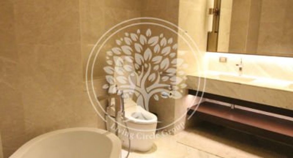 For rent 2 bedrooms condo in Pathum Wan, Bangkok