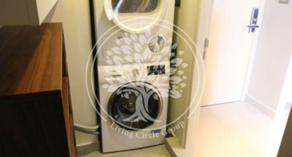 For rent 2 bedrooms condo in Pathum Wan, Bangkok