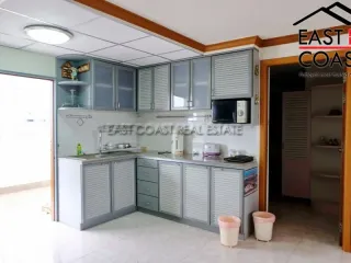 For sale 2 bedrooms condo in Na Jomtien, Pattaya