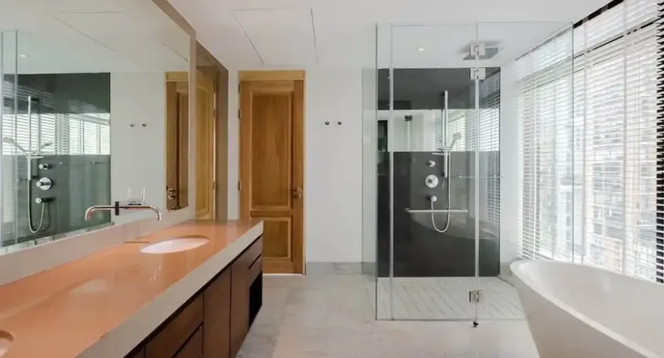 Wohnung zum Kauf mit 3 Zimmer in Pathum Wan, Bangkok