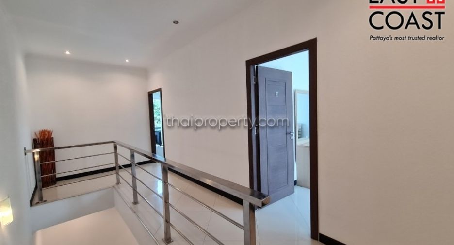 Haus zur Miete mit 4 Zimmer in Bang Lamung, Chonburi