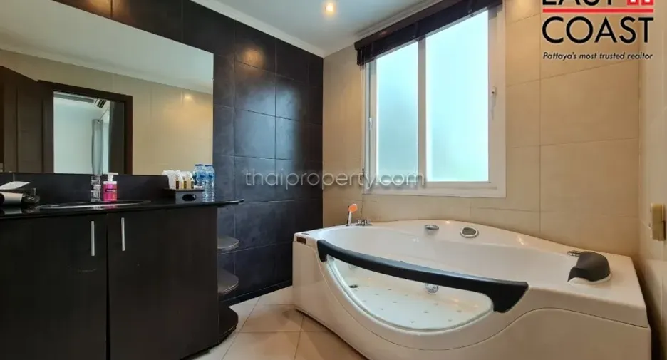 Haus zur Miete mit 4 Zimmer in Bang Lamung, Chonburi