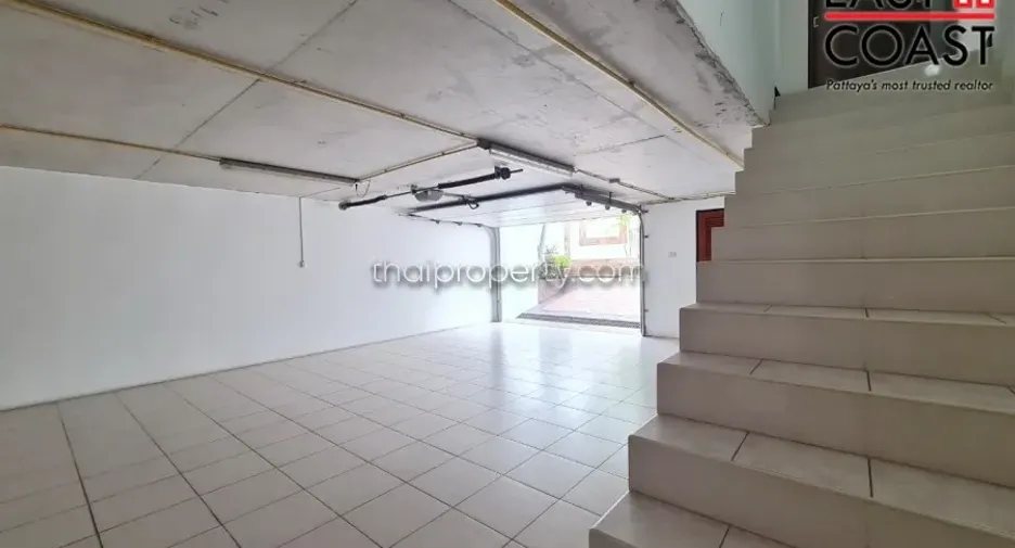 Haus zur Miete mit 4 Zimmer in Bang Lamung, Chonburi