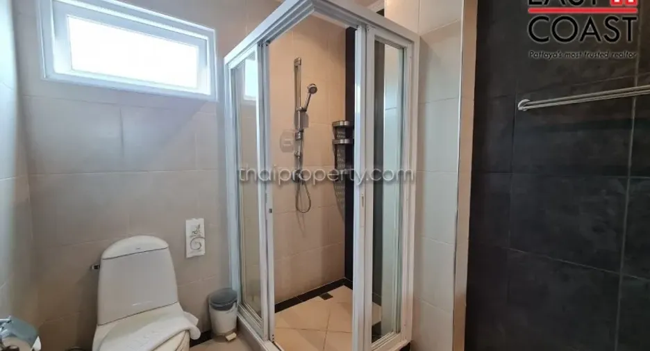 Haus zur Miete mit 4 Zimmer in Bang Lamung, Chonburi
