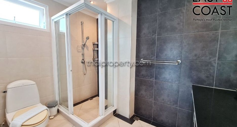 Haus zur Miete mit 4 Zimmer in Bang Lamung, Chonburi