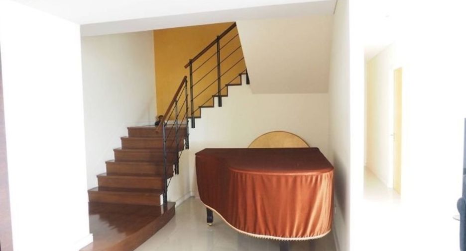 For sale 5 bedrooms condo in Khlong Toei, Bangkok