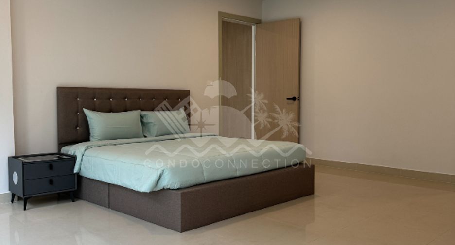 For rent 4 Beds condo in Jomtien, Pattaya