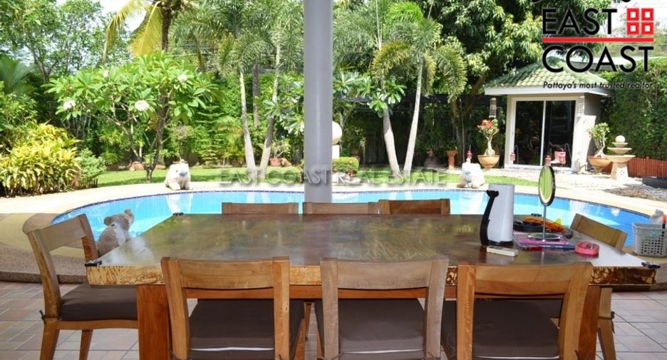 Haus zum Kauf mit 4 Zimmer in Bang Lamung, Chonburi