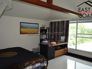 Haus zum Kauf mit 4 Zimmer in Bang Lamung, Chonburi