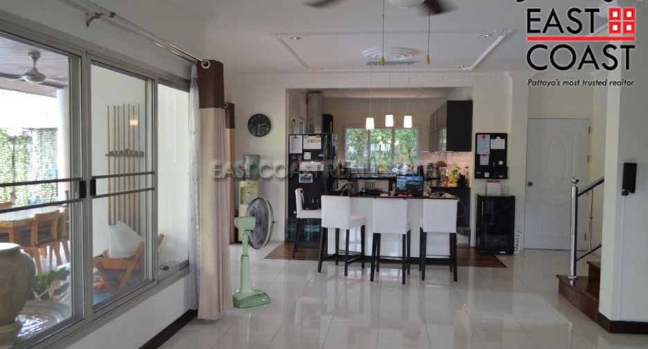 Haus zum Kauf mit 4 Zimmer in Bang Lamung, Chonburi
