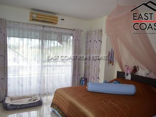 Haus zum Kauf mit 4 Zimmer in Bang Lamung, Chonburi