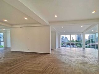 For sale 5 bed office in Phra Khanong, Bangkok