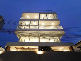 For sale 5 bed office in Phra Khanong, Bangkok