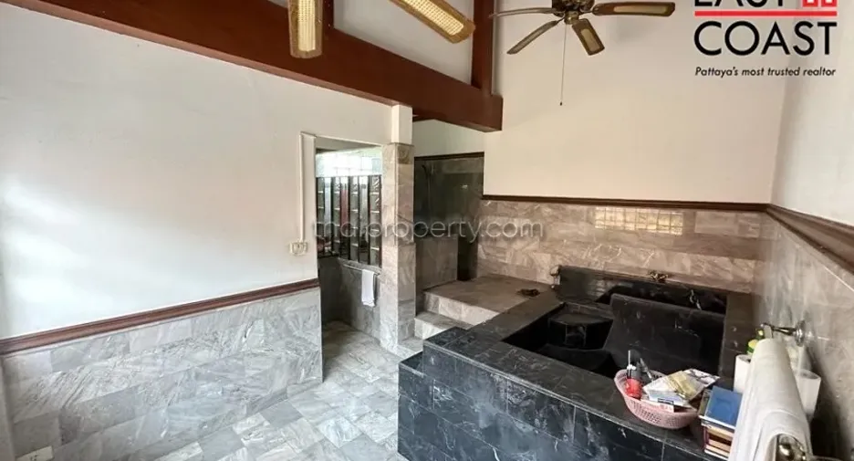 Haus zum Kauf mit 2 Zimmer in Bang Lamung, Chonburi
