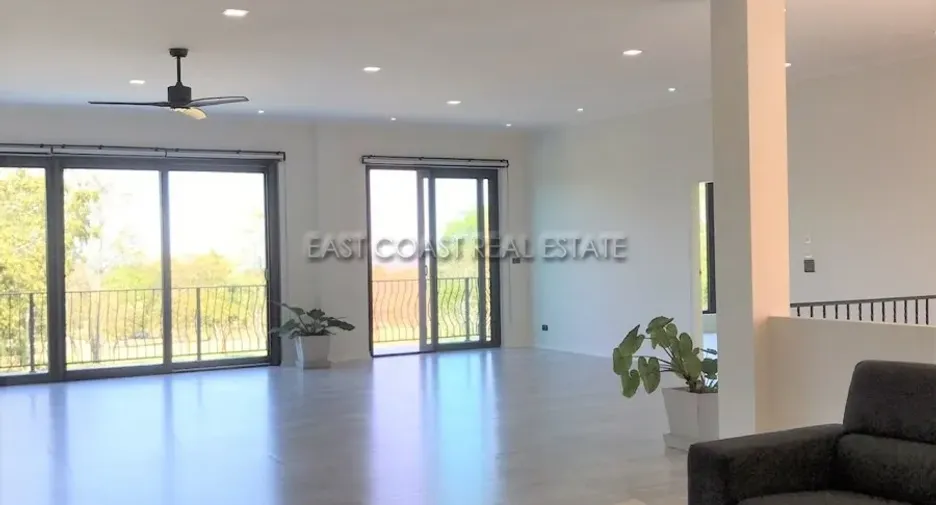 Haus zum Kauf mit 4 Zimmer in Huay Yai, Pattaya