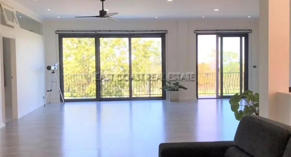 Haus zum Kauf mit 4 Zimmer in Huay Yai, Pattaya