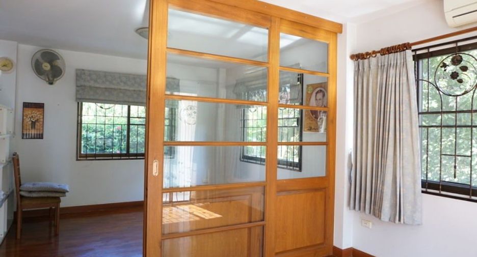 For rent and for sale 3 bedrooms house in San Kamphaeng, Chiang Mai