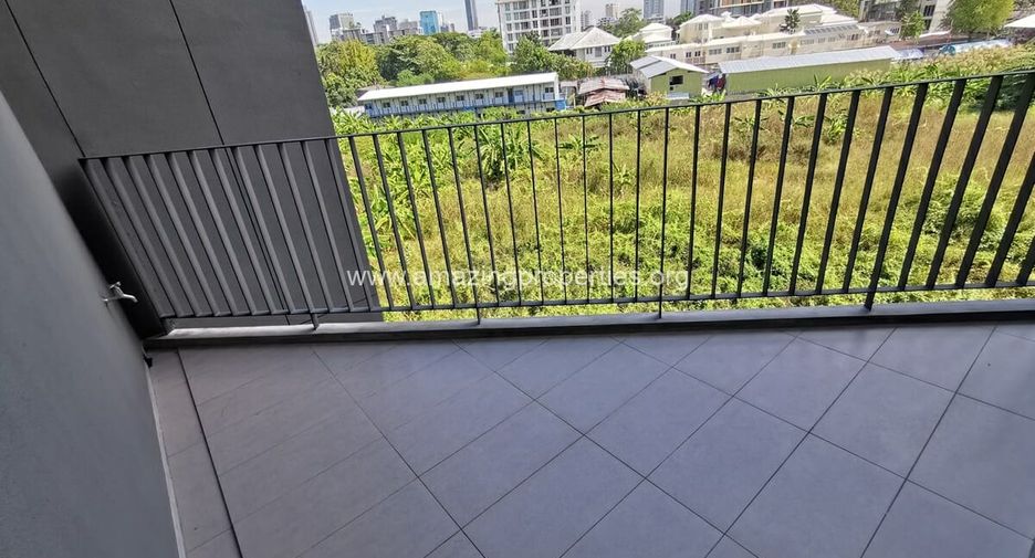 For rent 3 bed condo in Mueang Mukdahan, Mukdahan
