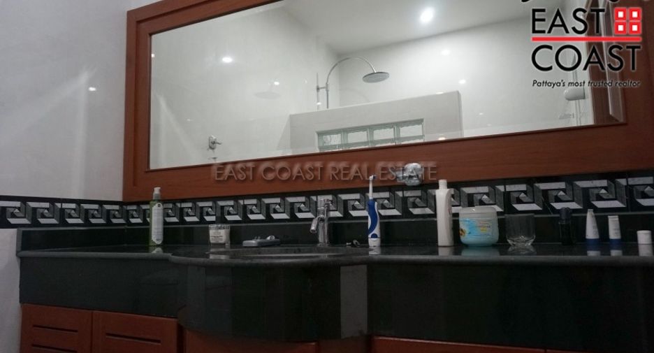 For sale 2 Beds condo in Bang Lamung, Chonburi