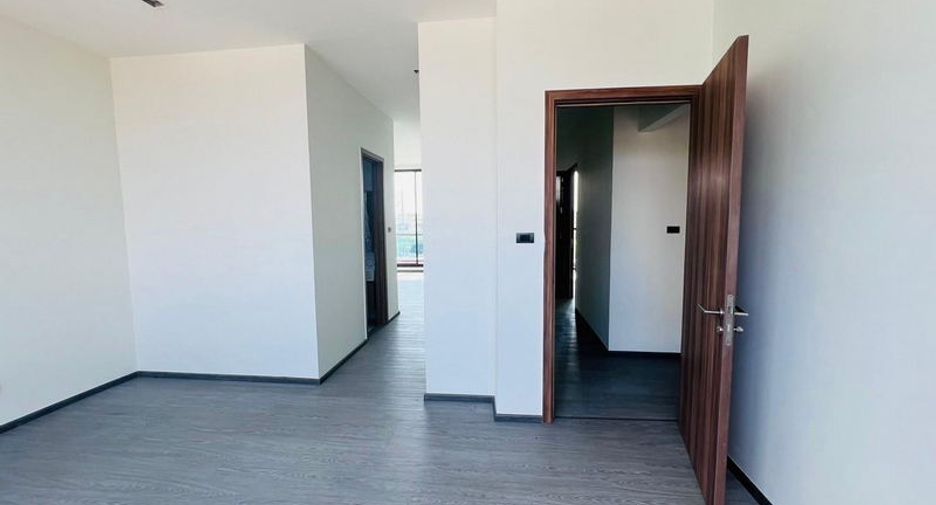 For sale 1 bed office in Lat Phrao, Bangkok