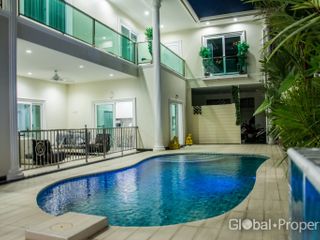 For sale 5 bed house in Pratumnak, Pattaya