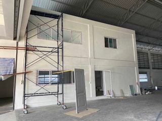 For sale そして for rent warehouse in Khlong Toei, Bangkok