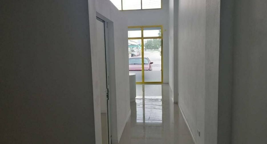 For rent and for sale 1 bed townhouse in Din Daeng, Bangkok