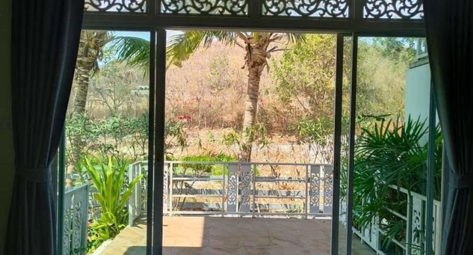 For rent 3 bedrooms house in Hua Hin, Prachuap Khiri Khan