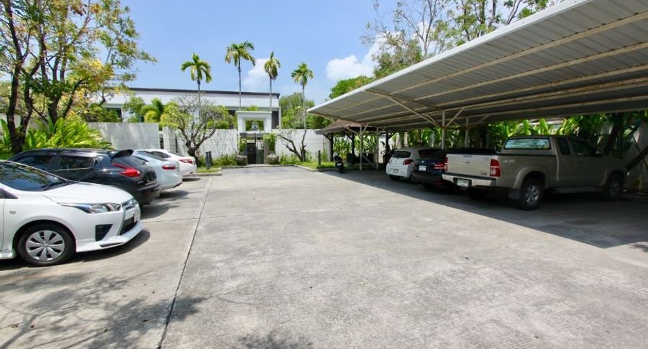For rent 3 bedrooms townhouse in Thalang, Phuket