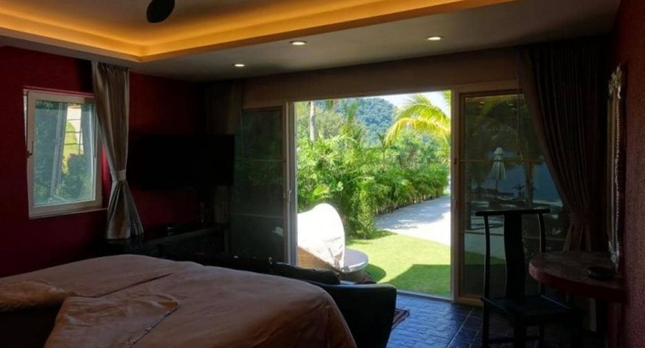 For sale 9 bed house in Ko Chang, Trat