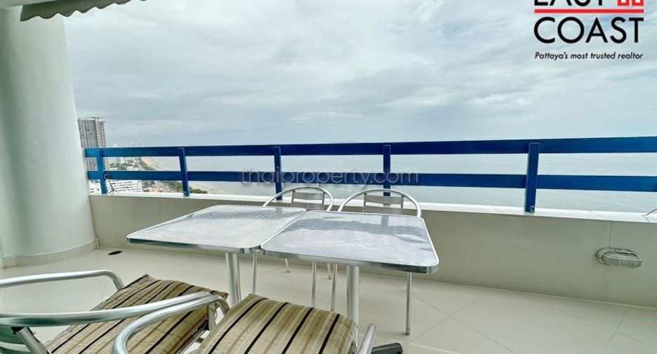 For sale 3 bedrooms condo in Jomtien, Pattaya