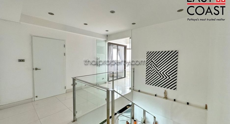 For sale 3 bedrooms condo in Jomtien, Pattaya