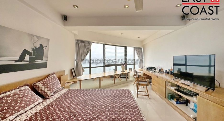 For sale 3 bedrooms condo in Jomtien, Pattaya