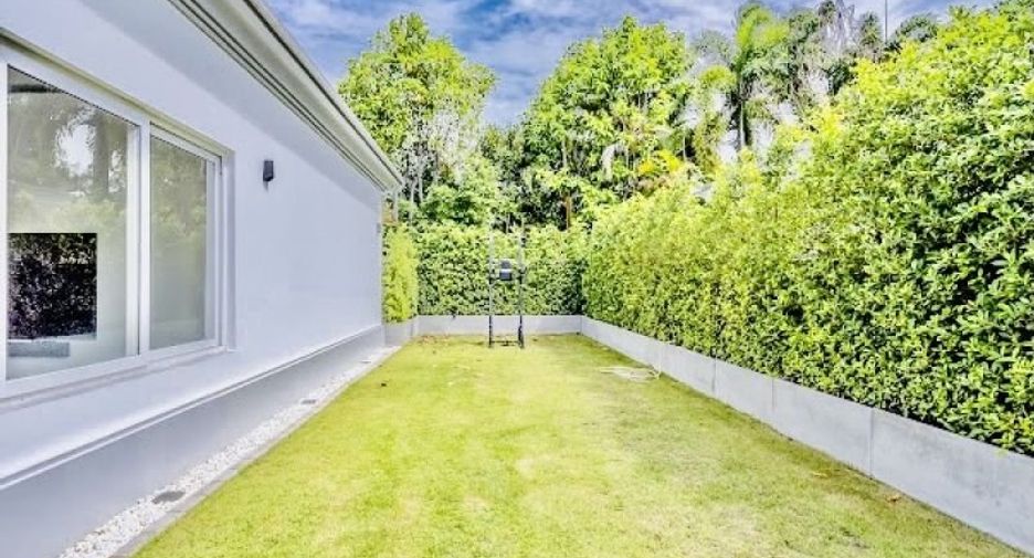 For rent and for sale 3 bed villa in Bang Lamung, Chonburi