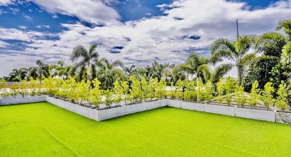 For rent and for sale 3 bed villa in Bang Lamung, Chonburi