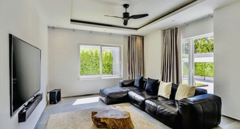 For rent and for sale 3 bed villa in Bang Lamung, Chonburi
