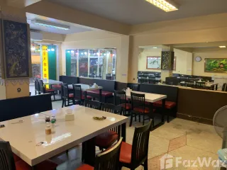 For sale 3 bed townhouse in Khlong Toei, Bangkok